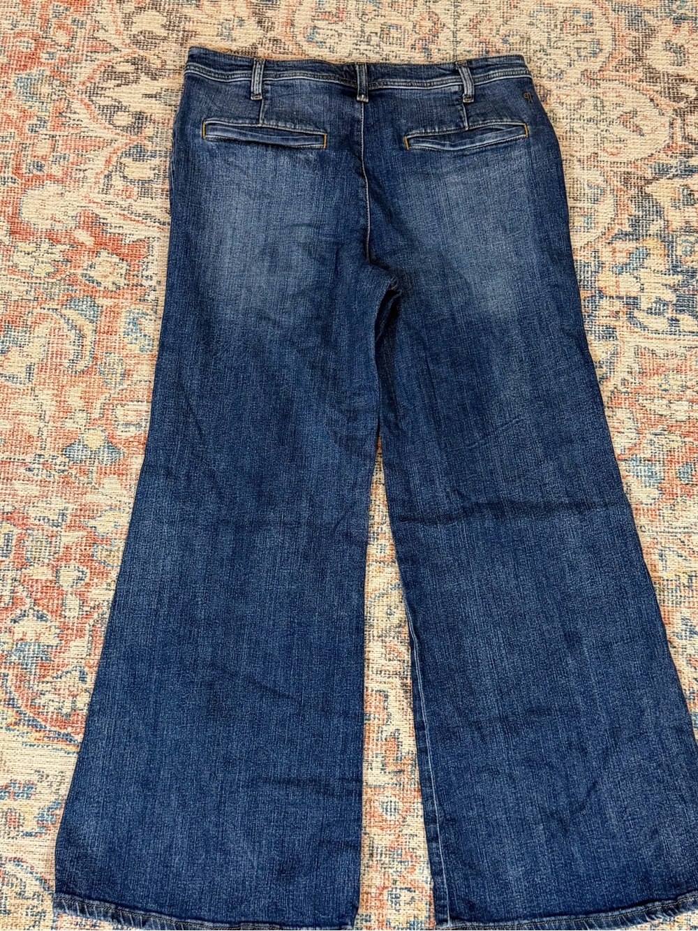 Pilcro Anthropologie Jeans 32 Medium Wash Seamed Flare Bell Bottom Stretch - Picture 6 of 15